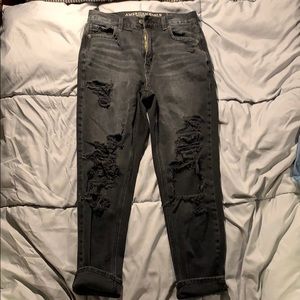 American Eagle Outfitters Distressed Mom Jean